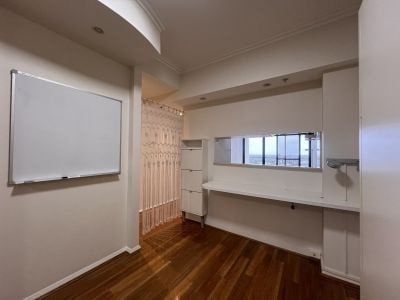 Popular Studio in Prime Location! - Photo 3
