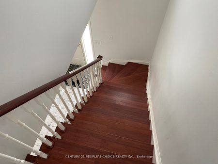 Condo Townhouse For Lease | W8119066 - Photo 5