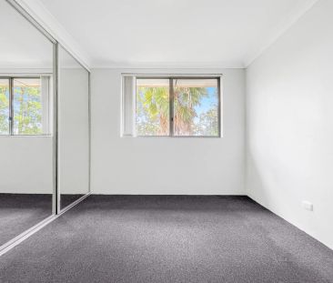 Neat and Tidy Two Bedroom Apartment For Lease - Photo 2