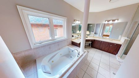 For Lease - 3380 Mistwell Crescent, Oakville, Ontario - Photo 2