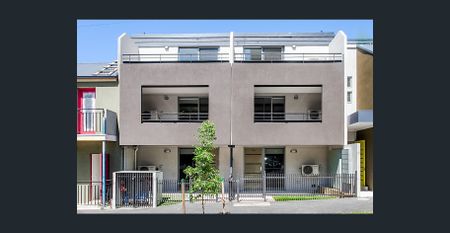 Studio Living in The Heart of Carlton! - Photo 4