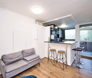 1 bedroom in a flat share to rent - Photo 1