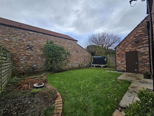 Laburnum Close, Rufforth, York - Photo 1