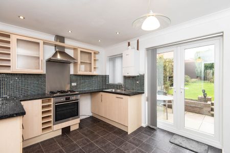 2 bedroom House to rent - Photo 2