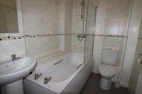 1 bed Apartment - To Let - Photo 3