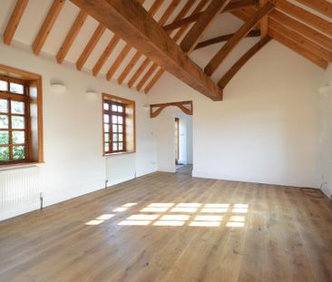 3 bedroom barn conversion to rent - Photo 1