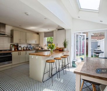 3 bedroom terraced house to rent - Photo 6