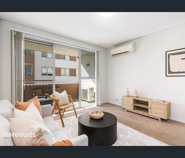 Modern 2 Bedroom Apartment - Photo 2