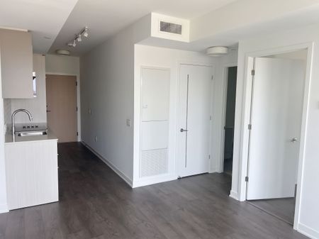 For Lease - 10 Oak Street Unit# 2401, Toronto, Ontario - Photo 4