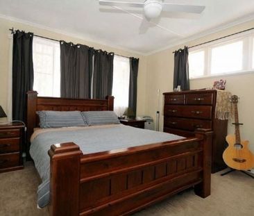 381 Hume St Kearneys Spring - Photo 5