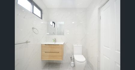 Renovated Family Home with Central Air Conditioning - Photo 5