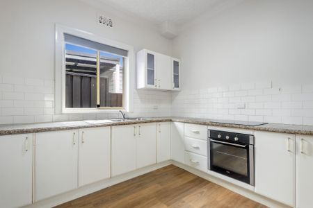 Family Home - Photo 5