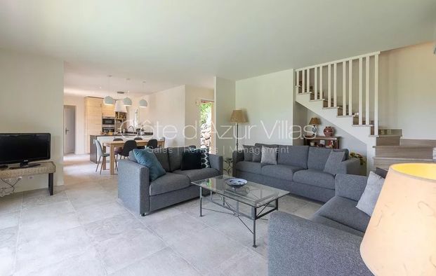 Tout savoir sur cette maison dans le quartier Ecarts Sud, à Valbonne - Photo 1