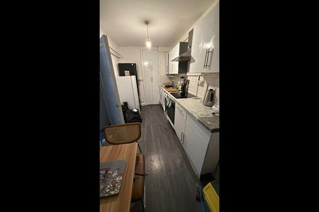 Room in a Shared Flat, Paddington, W2 - Photo 4