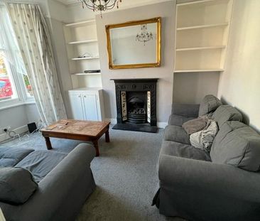 Room in a Shared House, Harberson Road, SW12 - Photo 2