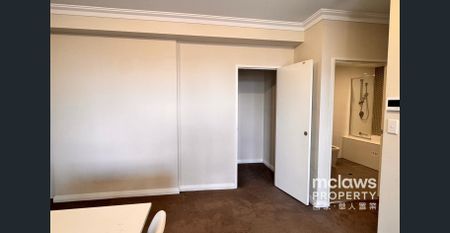 Contemporary 'Park Tower' Sanctuary – Steps from Burwood Park & Westfield - Photo 2