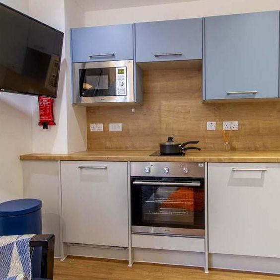 Studio to rent - Photo 1