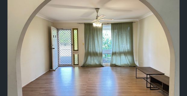 2 x Bedroom Villa Offering Comfort and Convenience !!!! - Photo 1