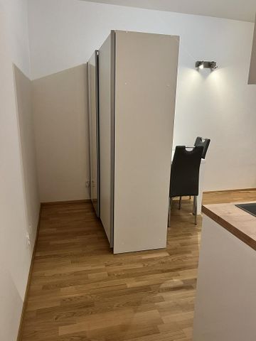 Pronájem bytu 1+kk 31 m² - Fotografie 2