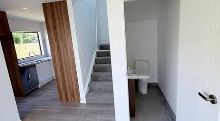 Brand new, ready to go - Photo 5