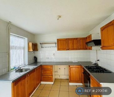 3 bedroom terraced house to rent - Photo 5