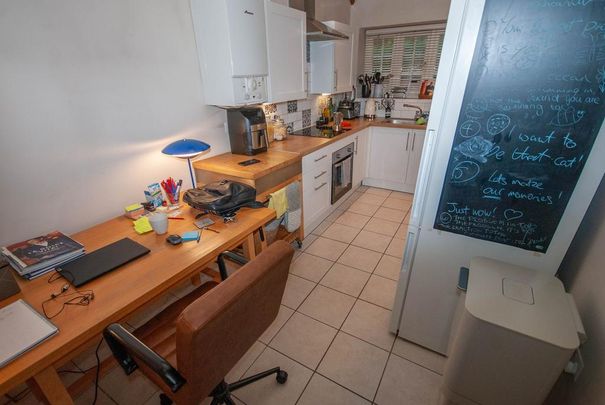 2 bedroom terraced house to rent - Photo 1