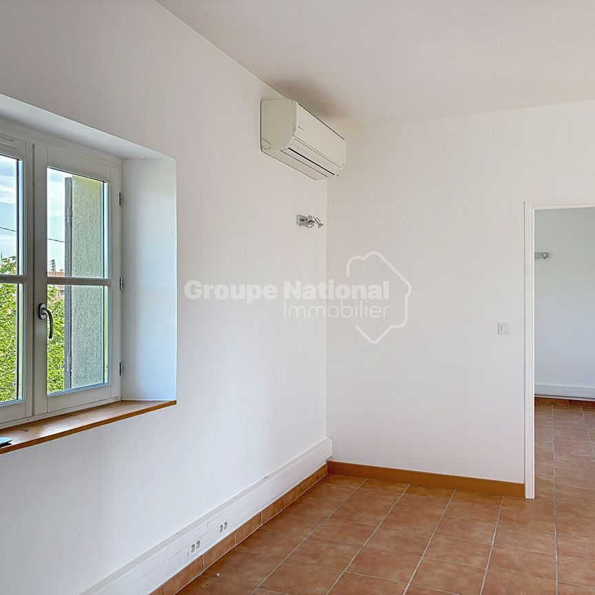 Appartement t2 en 1er étage Berre L'étang, - Photo 1