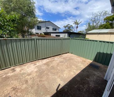 Weatherboard Hampton Style Villa - 2 Bedrooms - Coastal Vibes - Photo 3