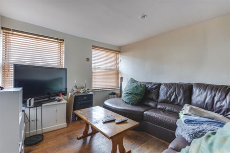 Elephant Green, Newport, Saffron Walden - Photo 3