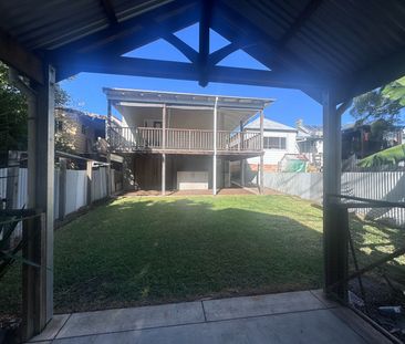 Cottage style house right in Maitland CBD - Photo 3