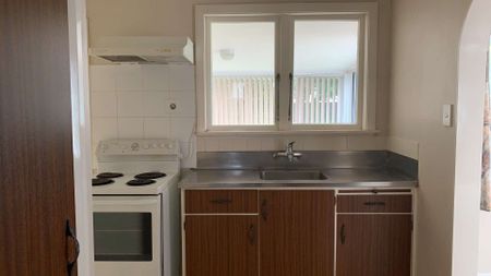 Cute two bedroom - Photo 5