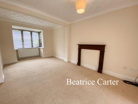 3 bedroom detached house to rent - Photo 2