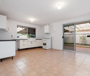 Spacious Living on Wyton - Photo 2