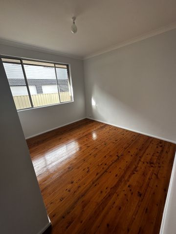 1/8 Storey Street, OAK FLATS NSW 2529 - Photo 3