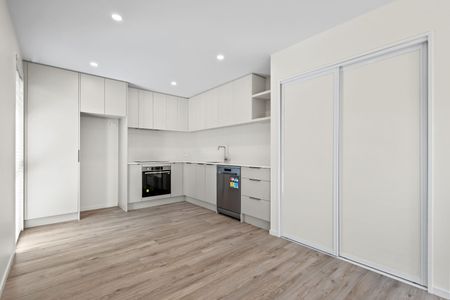 188 Cranford Street, St. Albans - Photo 4