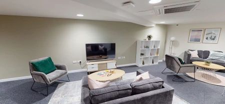 Standard Studio - Photo 3