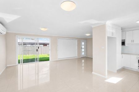 Modern 3 Bedda with Ensuite! - Photo 5