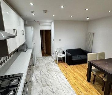 6 bedroom house of multiple occupation to rent - Photo 4