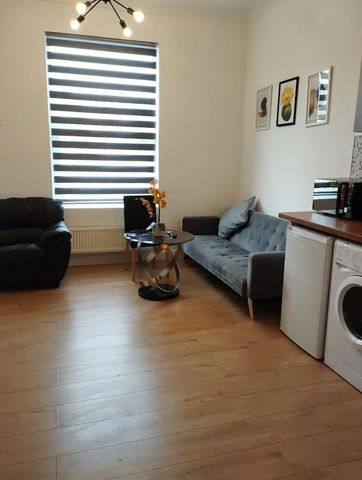 1 Bed Flat, Cemetery Rd, LS11 - Photo 3