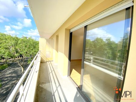 Location Appartement 3 pièces 78m² - Photo 4