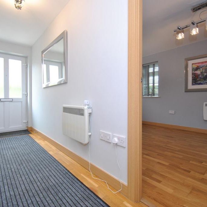 2 bedroom maisonette to rent - Photo 1