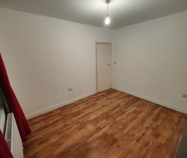 3 Bed Semi-Detached House, Humberstone Lane, LE4 - Photo 1