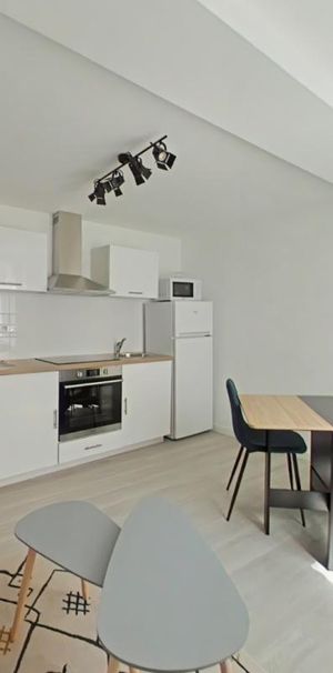 Location Appartement 2 pièces Meublé 31m² LOUDUN 86200 - Photo 1