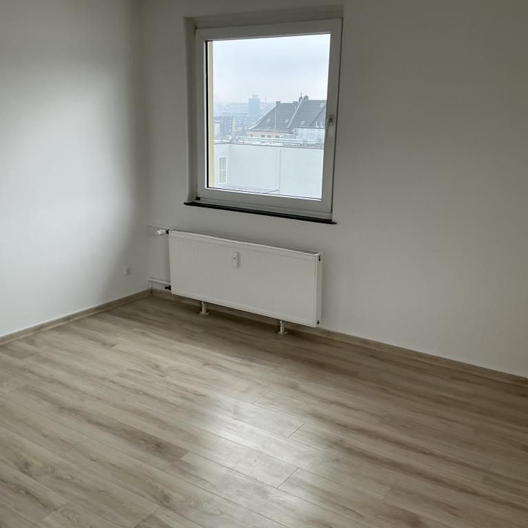 Was für eine Aussicht 3-Zimmer-Wohnung im 4. OG in Hagen Wehringhausen - Photo 1