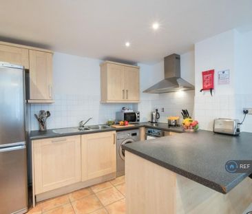 2 bedroom flat to rent - Photo 6