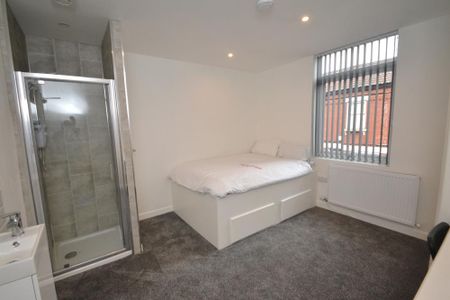 3 bedroom terraced house to rent - Photo 5