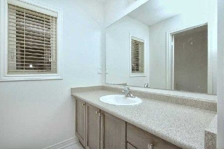 For Lease - 3486 Park Heights Way, Mississauga, Ontario - Photo 3