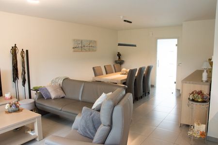 Recente woning te huur in Roeselare - Photo 3