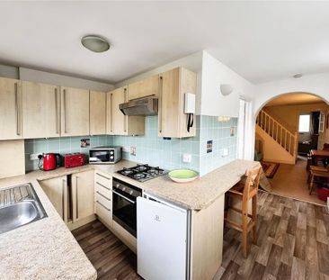 2 bedroom terraced house to rent - Photo 4