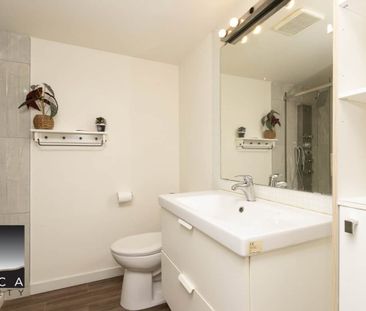 305-365 Ginger Drive, New Westminster - Photo 3